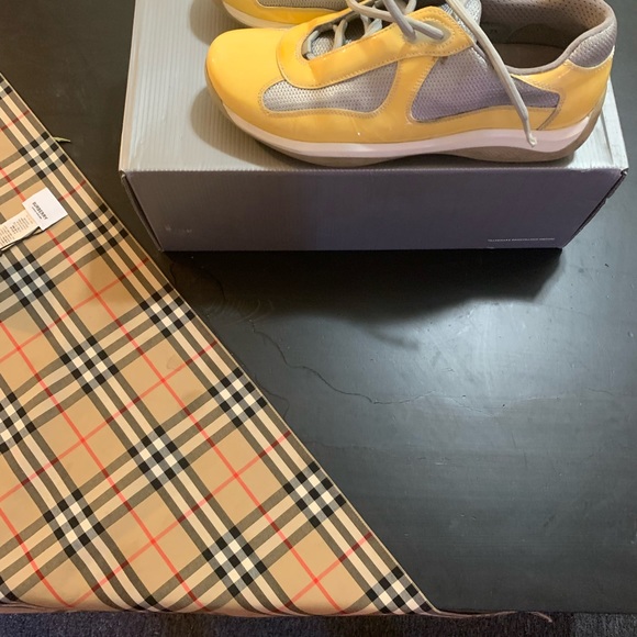 Prada shoes - Picture 2 of 12